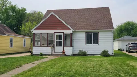 204 14th St SE, Austin, MN 55912