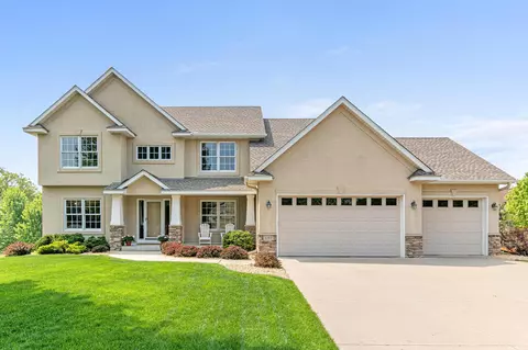 680 Leonard Ln, Eagan, MN 55123