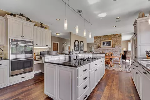 5029 Red Hawk Ct, Saint Augusta, MN 56301 photo 4