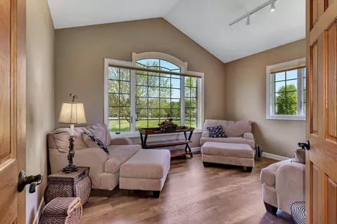 5029 Red Hawk Ct, Saint Augusta, MN 56301 photo 13