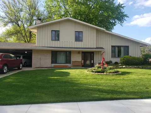 6971 133rd St W, Apple Valley, MN 55124