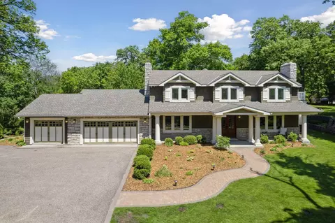 2113 Meeting St, Wayzata, MN 55391