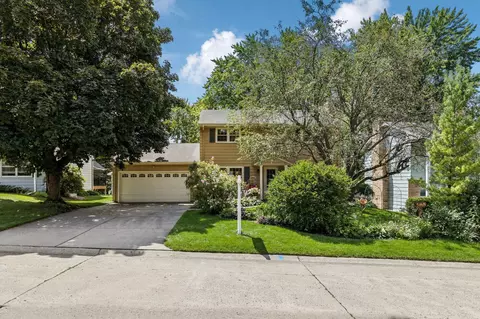 3112 Townview Ave NE, Saint Anthony, MN 55418