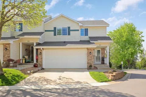 917 Kelly Ct, Chanhassen, MN 55317