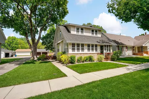 421 3rd Ave E, Shakopee, MN 55379
