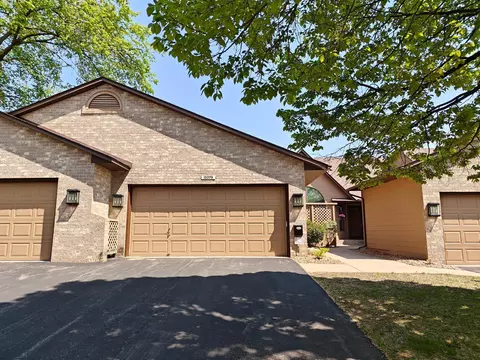 13379 Huntington Cir, Apple Valley, MN 55124