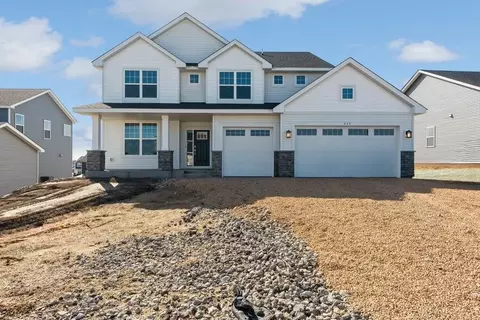 537 Heartland Dr, Delano, MN 55328