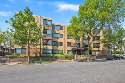 1912 Dupont Ave S #107, Minneapolis, MN 55403