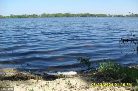 51 Nnn Belle Isle Dr, Rush City, MN 55069
