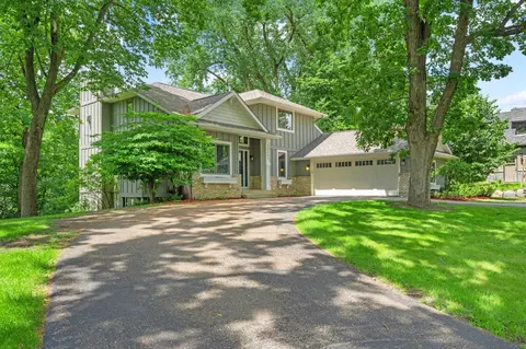 15121 Linner Rdg, Wayzata, MN 55391