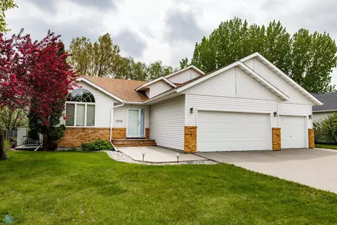 2918 37 12 Ave S, Fargo, ND 58104