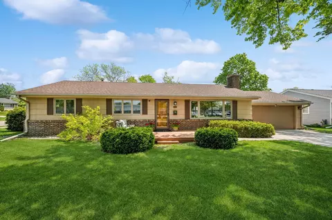 7101 Cornelia Dr, Edina, MN 55435 photo 2