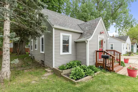 914 17th Ave N, South Saint Paul, MN 55075