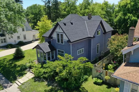 810 4th St SW, Willmar, MN 56201