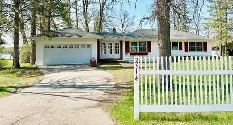2514 Audrey Ln, Grand Rapids, MN 55744