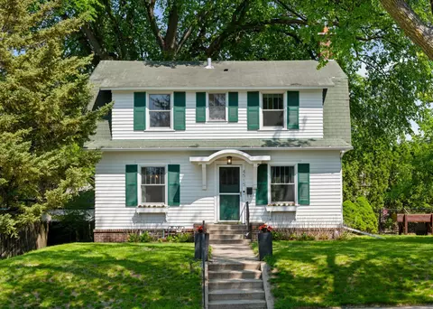 4515 17th Ave S, Minneapolis, MN 55407