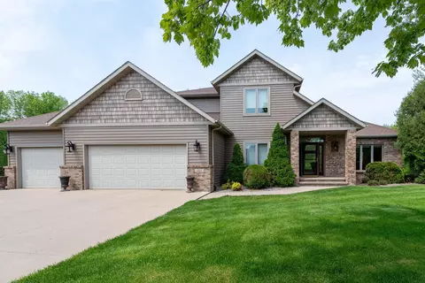 1002 Timberidge Trl, Eagle Lake, MN 56024