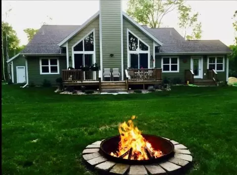 23 W Winnie Estate Dr NE, Bena, MN 56626