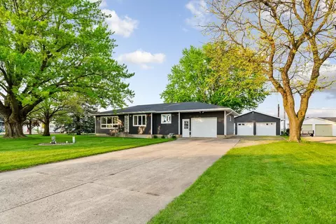 2463 Austin Rd, Owatonna, MN 55060