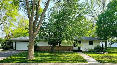 404 Fosnes Ave, Montevideo, MN 56265