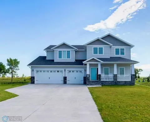 289 Redwood Dr, Mapleton, ND 58059