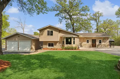 570 42nd St SW, Montrose, MN 55363