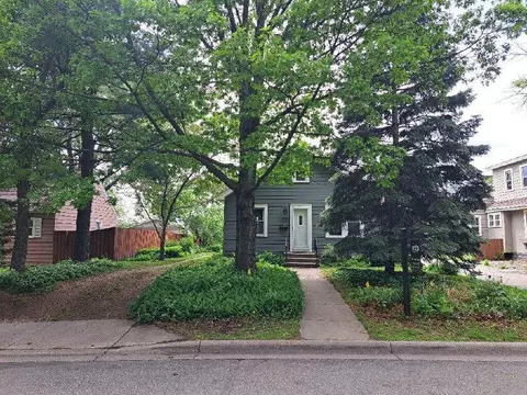 1719 Malvern St, Lauderdale, MN 55113