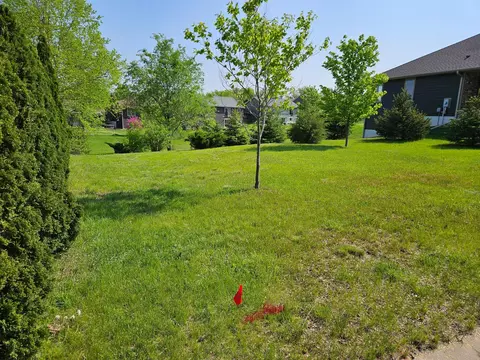 367 Kamloops Pl, River Falls, WI 54022 photo 2