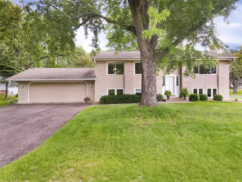 8433 York Ave S, Bloomington, MN 55431