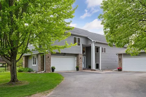 3606 Sussex Pl, Minnetonka, MN 55345