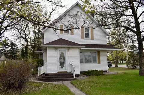 105 Main St N, Karlstad, MN 56732