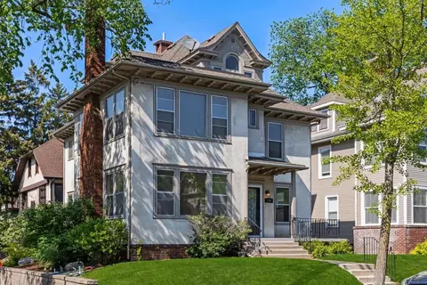 1720 W 31st St, Minneapolis, MN 55408
