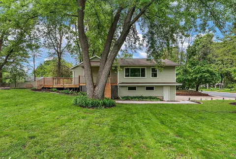 4961 Three Points Blvd, Mound, MN 55364