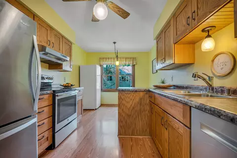 1807 County Road E #10, White Bear Lake, MN 55110