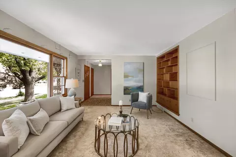 320 E 5th St, Chaska, MN 55318 photo 9
