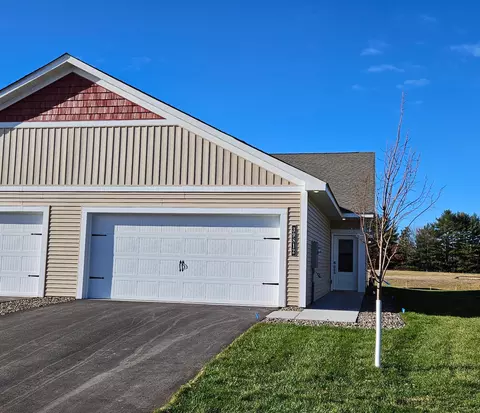 39812 Fallbrook Ave, North Branch, MN 55056