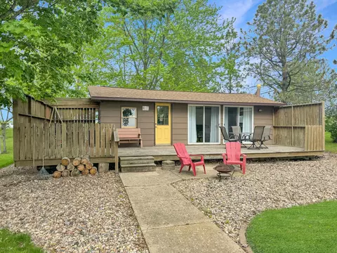 8 Park Ave, Slayton, MN 56172
