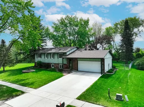 6412 137th St W, Apple Valley, MN 55124