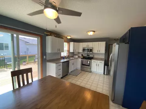 805 3rd Ave NE, Plainview, MN 55964 photo 8