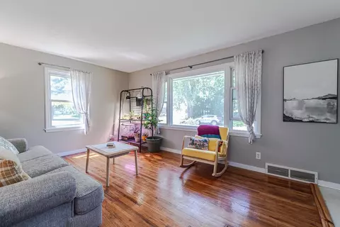 1009 Carlton Ave, Faribault, MN 55021 photo 4