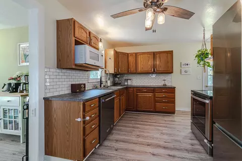 1009 Carlton Ave, Faribault, MN 55021 photo 9