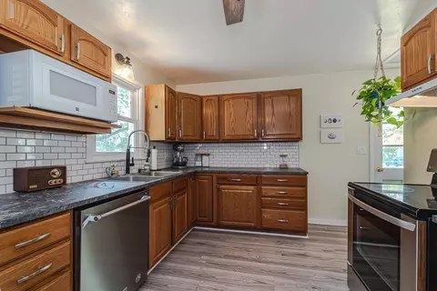 1009 Carlton Ave, Faribault, MN 55021 photo 8