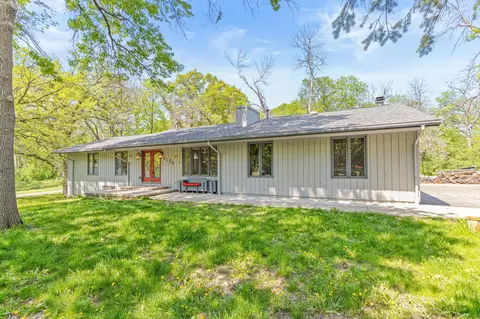 5112 W Hidden Valley Dr, Savage, MN 55378