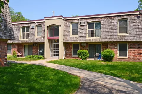 903 11th Ave S #5, Hopkins, MN 55343