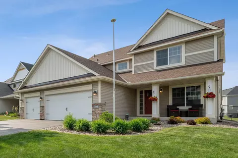 1073 141st St W, Rosemount, MN 55068