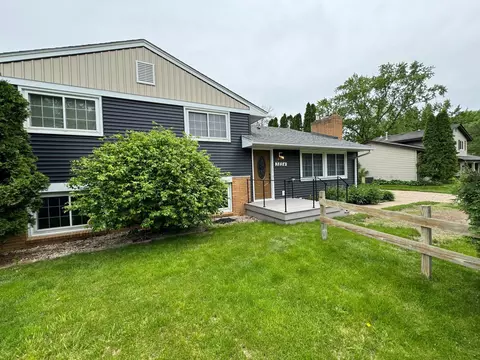3854 Crestwood Pl, White Bear Lake, MN 55110