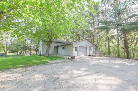 1703 Oak Knoll Dr NE, Alexandria, MN 56308