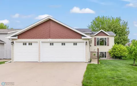 3541 29th St S, Fargo, ND 58104