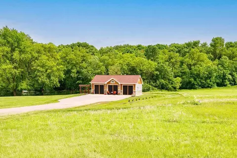 10604 Grunwald Ave NW, Maple Lake, MN 55358