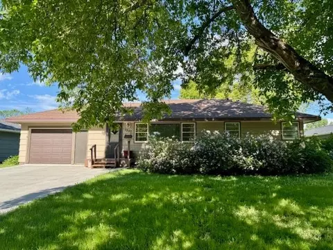 1307 N Front St, Crookston, MN 56716